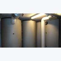 Neue Puffer­speicher 4 x 1.500 Liter