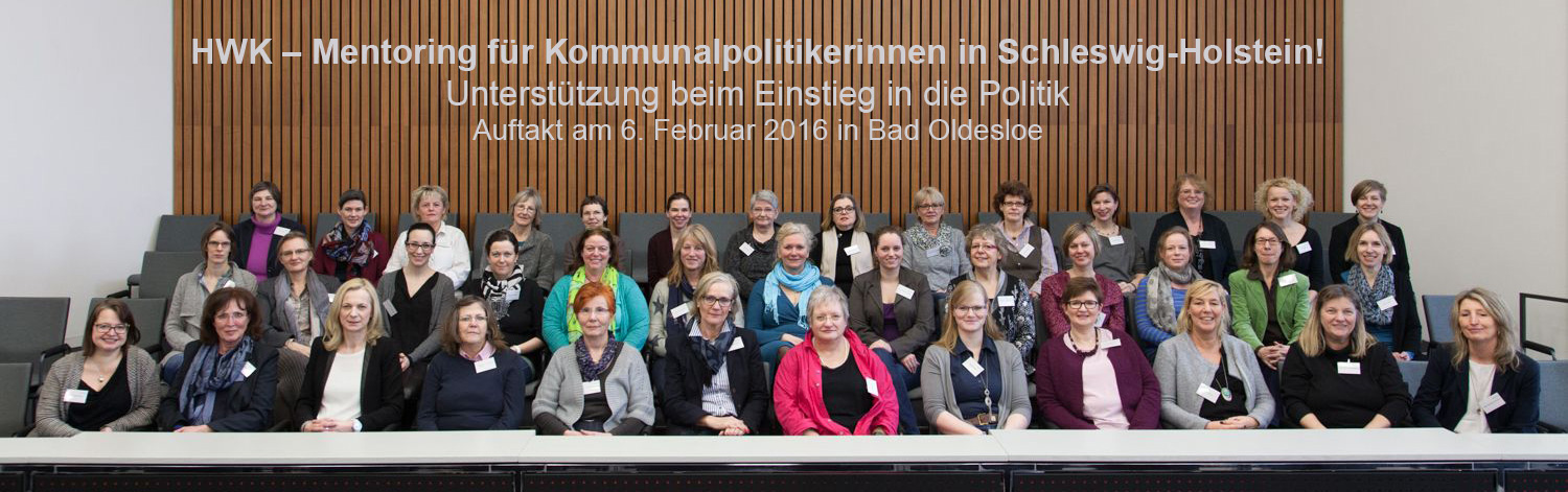Mentorinnen und Mentee des HWK–Mentoring für Kommunalpolitikerinnen in Schleswig-Holstein im Kreistagssitzungssaal
