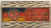 Ehrennadel der Nationalen Front der DDR in Silber