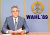 Der vorletzte Staatsratsvorsitzende der DDR Egon Krenz verkündet 98,85 Prozent für die Nationale Front bei den Kommunalwahlen 1989