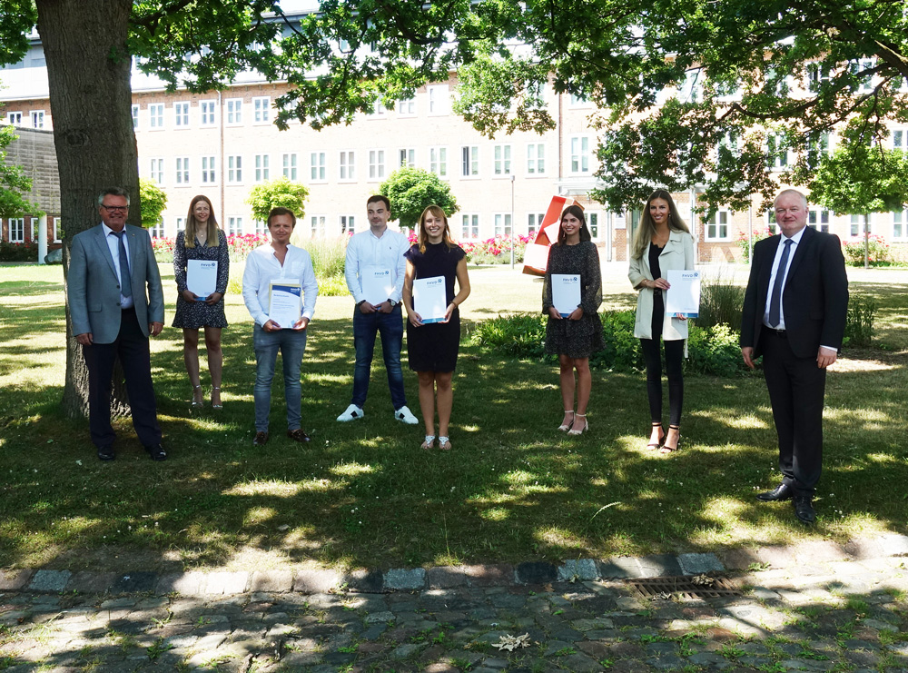 Kreis Stormarn ehrt Absolventen und bringt erweiterte Karriere-Website an den Start