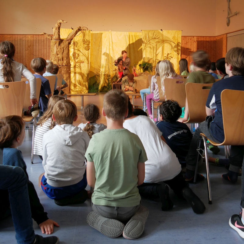 Tausende theaterbegeisterte Grundschulkinder 