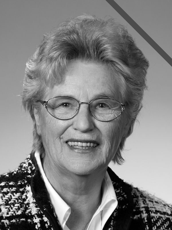 Ehemalige Kreispräsidentin des Kreises Stormarn, Frau Christa Zeuke, verstorben
