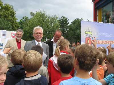 v. links: Hans-Gerd Eissing, Leiter des Fachbereichs Umwelt Kreis Stormarn, Klaus Plöger, Landrat Kreis Stormarn, Ingo Loeding, Geschäftsführer des Kreisverbandes Stormarn des Deutschen Kinderschutzbundes