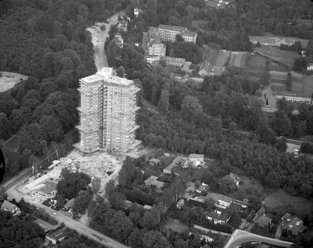 Sachsenwaldhochhaus aus luftiger Höhe 1965